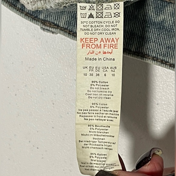 Pretty Little Thing Sz 6 Tall Vintage Wash High Waist Seam Detail 9.5” Leg Jeans - Picture 9 of 12